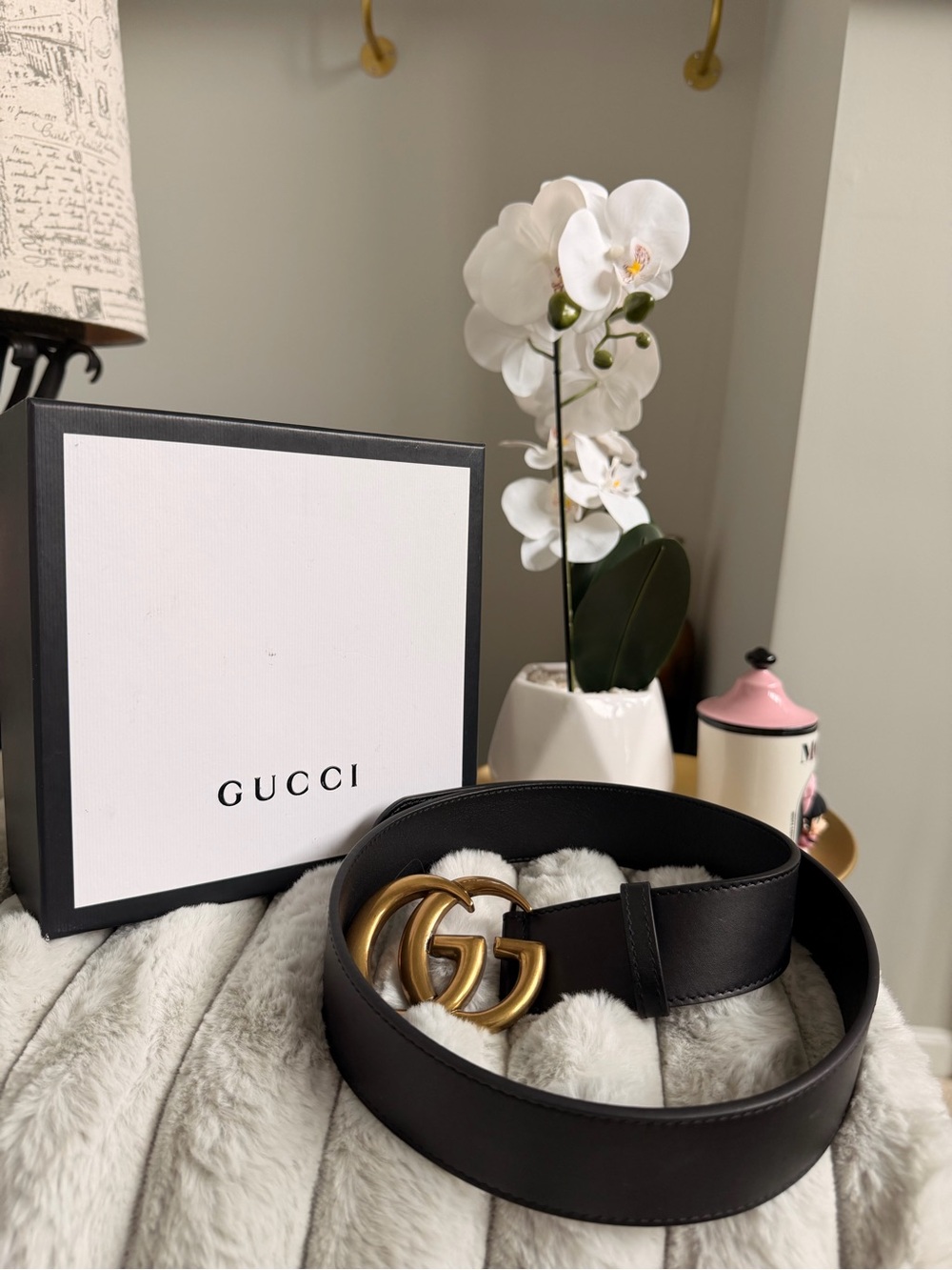 Gucci Black Leather Belt with Antique Gold Double G Buckle - Picture 4 of 9